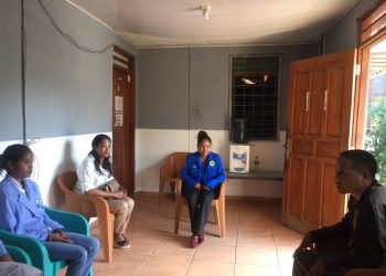 DOMINGAS DA S. GONÇALVES:VENDEDORA AMBULANTE NE’EBÉ SAI MÓS XEFE REDASAUN