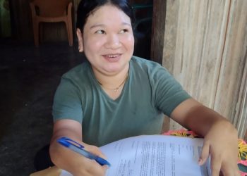 LUCÍLIA FETO DIFISIÉNTE AIN APRENDE LE’E NO HAKEREK MESAK HUSI BÍBLIA IHA UMA