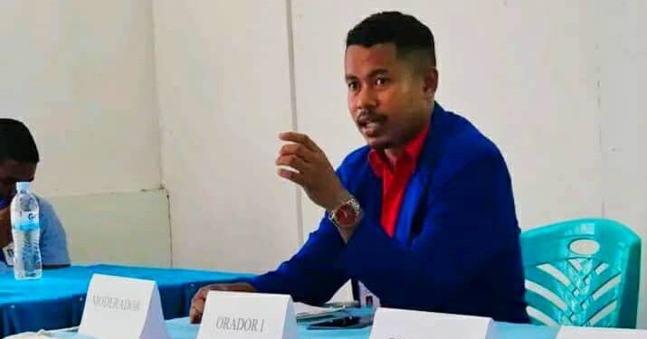 Halakan Nakukun : Manorin Nelson Eduka Labarik Sira Iha Area Rural